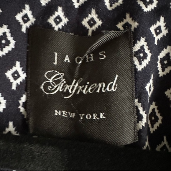 Jachs Girlfriend NY Womens Navy Geo Top Sz M Button-Up Geometric Pockets Aztec - Picture 8 of 10